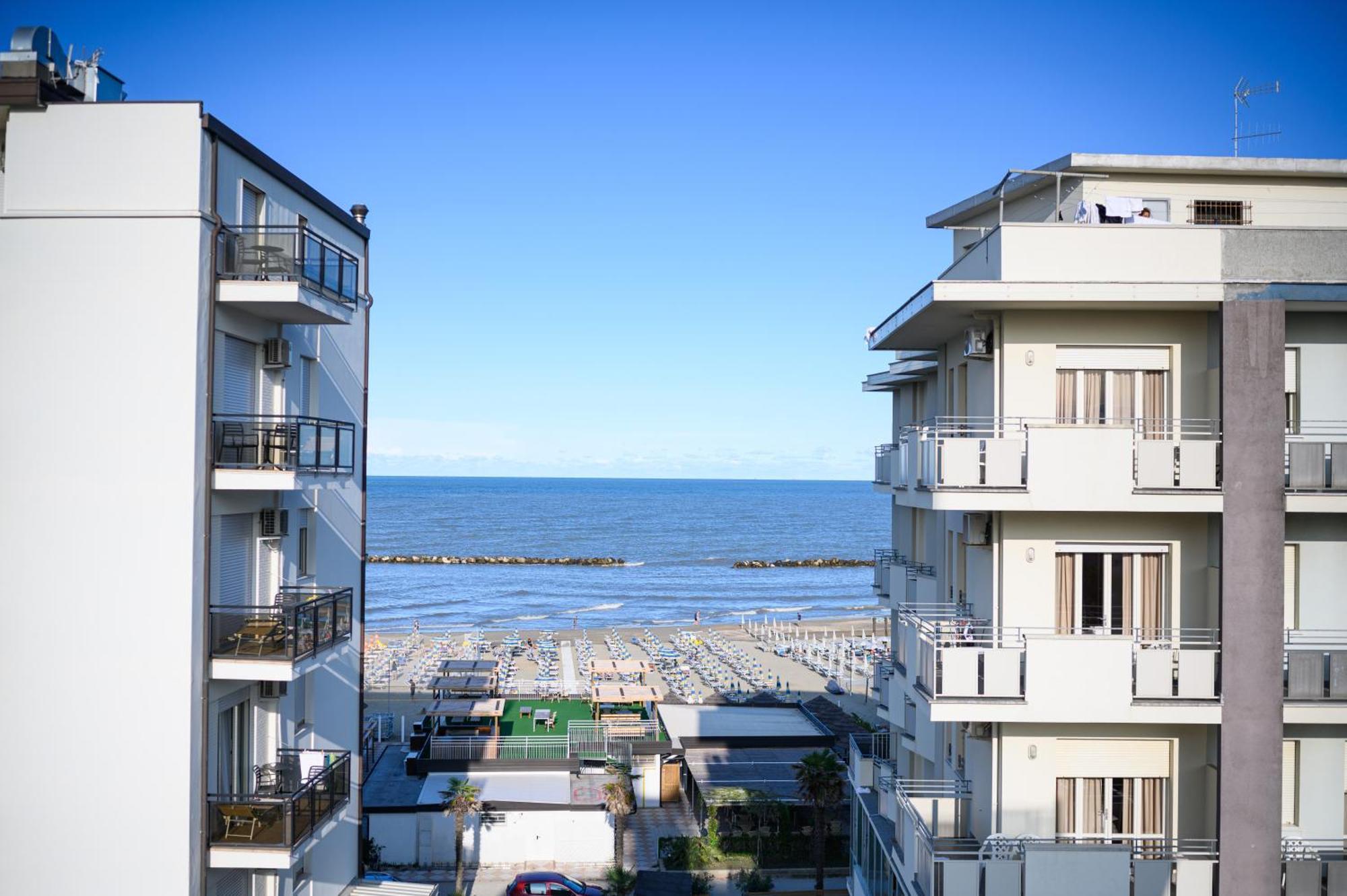 Hotel De Paris Lido Di Savio Exterior foto